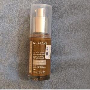 *4 for $28* 517 Amber Revlon Illuminance Skin-Caring Foundation